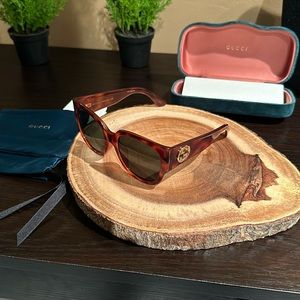 Gucci Tortoiseshell Brown Square Sunglasses